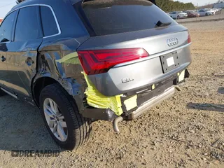 2022 Audi Q5 S line Premium z VIN WA1GAAFY0N2140330, wystawiony jako IAAI lot #41756318 z przebiegiem 39 165 mil mil oraz . Historia ofert i sprzedaży dostępna na DreamBid. Obrazek 6.