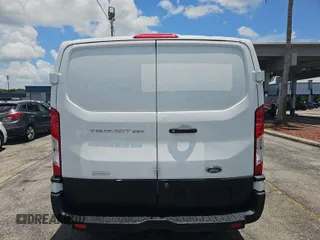 2020 Ford Transit z VIN 1FTBR1YG6LKA32420, wystawiony jako IAAI lot #42786972 z przebiegiem 45 104 mil mil oraz . Historia ofert i sprzedaży dostępna na DreamBid. Obrazek 17.