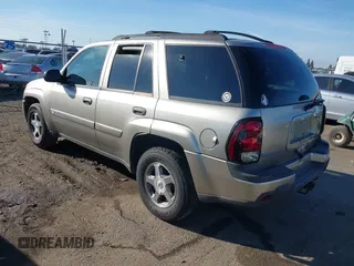 2003 Chevrolet TrailBlazer LS with VIN 1GNDS13S132365429, listed as a IAAI auction lot 41643164 with 196,033 mi miles. Bid and sale history available at carsss.com. Image 3.