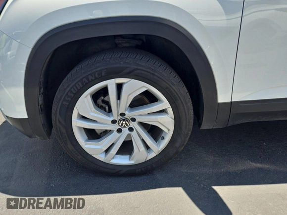 2023 Volkswagen Atlas SE z VIN 1V2HR2CA4PC526289, wystawiony jako IAAI lot #42734426 z przebiegiem 46 454 mil mil oraz . Historia ofert i sprzedaży dostępna na DreamBid. Obrazek 32.