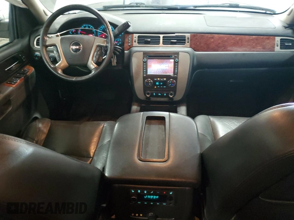 2013 GMC Yukon XL SLT with VIN 1GKS2KE70DR270162, listed as a Copart auction lot 44357555 with 141,889 mi miles and Salvage Title. Bid and sale history available at carsss.com. Image 8.