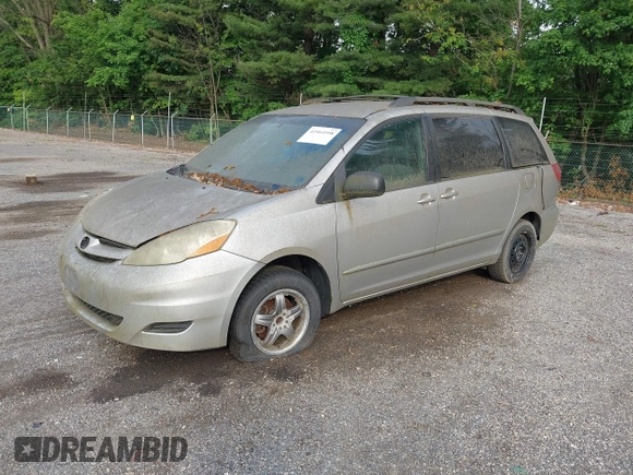 2006 Toyota Sienna CE z VIN 5TDZA23C26S505047, wystawiony jako IAAI lot #42464598 z przebiegiem 218 406 mil mil oraz . Historia ofert i sprzedaży dostępna na DreamBid. Obrazek 2.