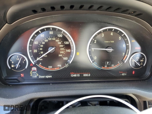 2014 BMW X3 xDrive28i with VIN 5UXWX9C52E0D22262, listed as a Copart auction lot 52397365 with 134,615 mi miles and Salvage Title. Bid and sale history available at DreamBid. Image 9.