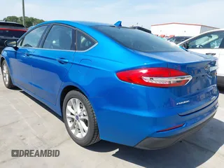 2020 Ford Fusion SE z VIN 3FA6P0HD8LR135668, wystawiony jako IAAI lot #42253008 z przebiegiem 69 625 mil mil oraz . Historia ofert i sprzedaży dostępna na DreamBid. Obrazek 3.