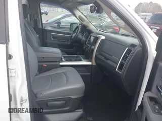2016 Ram 1500 Big Horn z VIN 1C6RR6LG6GS208415, wystawiony jako IAAI lot #41800900 z przebiegiem 214 732 mil mil oraz . Historia ofert i sprzedaży dostępna na DreamBid. Obrazek 5.