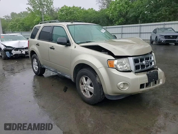 2012 Ford Escape XLT z VIN 1FMCU9DG1CKC74602, wystawiony jako Copart lot #57764325 z przebiegiem 153 872 mil mil oraz Szkoda całkowita • Salvage title. Historia ofert i sprzedaży dostępna na DreamBid. Obrazek 14.