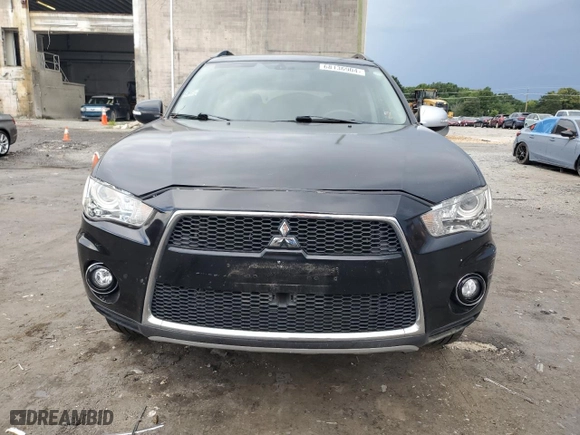 2010 Mitsubishi Outlander XLS with VIN JA4JT4AX5AZ009993, listed as a Copart auction lot 68136904 with 138,149 mi miles and Salvage Title. Bid and sale history available at carsss.com. Image 5.