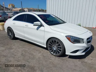 2014 Mercedes-Benz CLA 250 z VIN WDDSJ4EB7EN040258, wystawiony jako IAAI lot #42308644 z przebiegiem 198 022 mil mil oraz . Historia ofert i sprzedaży dostępna na DreamBid. Obrazek 1.