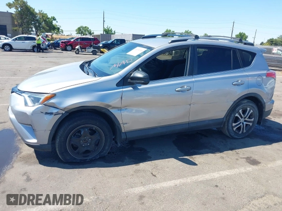 2017 Toyota RAV4 LE с VIN 2T3BFREV2HW551960, выставлен на аукционе IAAI как лот 42675745 с пробегом 75 198 миль миль и . История ставок и продаж доступна на DreamBid. Изображение 6.