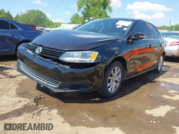 2013 Volkswagen Jetta SE z VIN 3VWDP7AJ3DM438668, wystawiony jako IAAI lot #42235014 z przebiegiem 128 406 mil mil oraz . Historia ofert i sprzedaży dostępna na DreamBid. Obrazek 17.