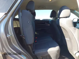 2019 Kia Sorento L with VIN 5XYPG4A34KG533606, listed as a IAAI auction lot 41358658 with 66,232 mi miles. Bid and sale history available at carsss.com. Image 8.
