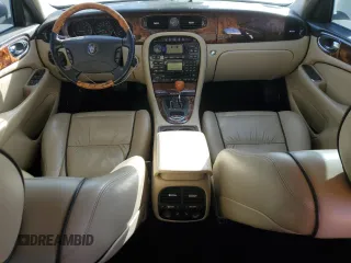 2007 Jaguar XJ with VIN SAJWA79B37SH16768, listed as a Copart auction lot 42048925 with 77,938 mi miles and Salvage Title. Bid and sale history available at carsss.com. Image 8.