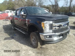 2017 Ford Super Duty F-250 SRW Lariat with VIN 1FT7W2BT4HEC54583, listed as a IAAI auction lot 41419192 with 125,863 mi miles. Bid and sale history available at carsss.com. Image 1.