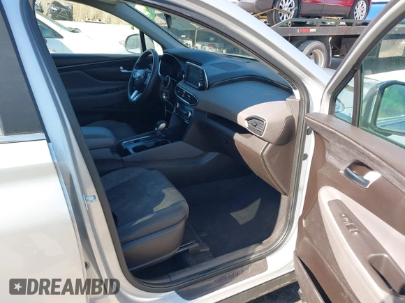 2019 Hyundai Santa Fe SE with VIN 5NMS23AD3KH030862, listed as a IAAI auction lot 41946700 with 198,264 mi miles. Bid and sale history available at carsss.com. Image 5.