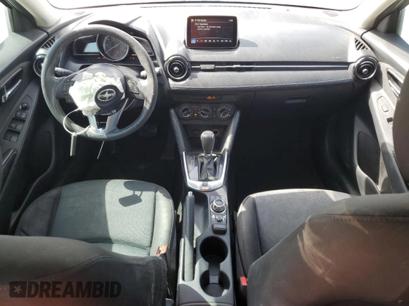 2016 Scion iA z VIN 3MYDLBZV8GY109648, wystawiony jako Copart lot #55254915 z przebiegiem 147 420 mil mil oraz Szkody całkowita. Historia ofert i sprzedaży dostępna na DreamBid. Obrazek 8.