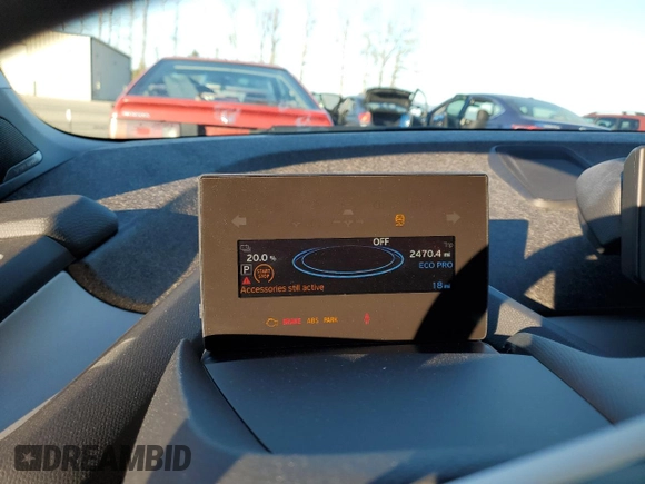 2020 BMW i3 z VIN WBY8P4C08L7G07617, wystawiony jako Copart lot #42570015 z przebiegiem 2 470 mil mil oraz Szkoda całkowita • Salvage title. Historia ofert i sprzedaży dostępna na DreamBid. Obrazek 9.