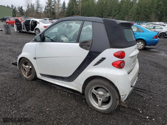 2013 Smart fortwo Passion with VIN WMEEK3BAXDK659870, listed as a Copart auction lot 86387504 with NaN miles and Salvage Title. Bid and sale history available at carsss.com. Image 2.