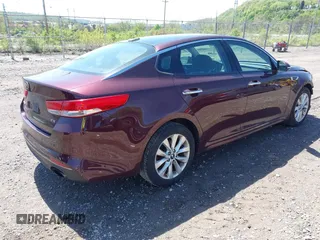 2016 Kia Optima EX z VIN 5XXGU4L37GG114750, wystawiony jako IAAI lot #42154903 z przebiegiem 97 625 mil mil oraz . Historia ofert i sprzedaży dostępna na DreamBid. Obrazek 4.