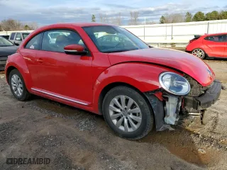 2019 Volkswagen Beetle S with VIN 3VWFD7AT3KM708711, listed as a Copart auction lot 82218764 with 98,387 mi miles and Salvage Title. Bid and sale history available at carsss.com. Image 4.