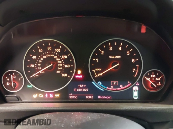 2015 BMW 3 Series 320i xDrive z VIN WBA3C3G57FNS76157, wystawiony jako IAAI lot #42042392 z przebiegiem 93 756 mil mil oraz . Historia ofert i sprzedaży dostępna na DreamBid. Obrazek 7.