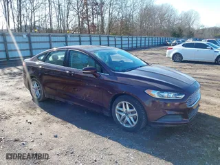 2013 Ford Fusion SE with VIN 3FA6P0H71DR198090, listed as a IAAI auction lot 41211029 with 60,726 mi miles. Bid and sale history available at carsss.com. Image 1.