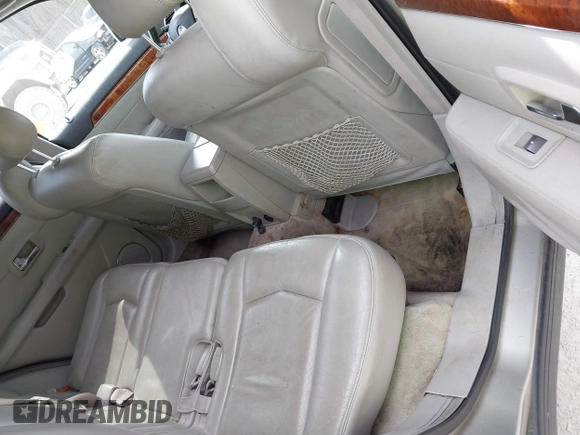2007 Cadillac SRX with VIN 1GYEE63A270170881, listed as a IAAI auction lot 41659957 with 183,389 mi miles. Bid and sale history available at carsss.com. Image 8.
