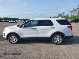 2017 Ford Police Interceptor Utility with VIN 1FM5K8AR0HGB92630, listed as a IAAI auction lot 42276713 with Not provided miles and . Bid and sale history available at DreamBid. Image 13.