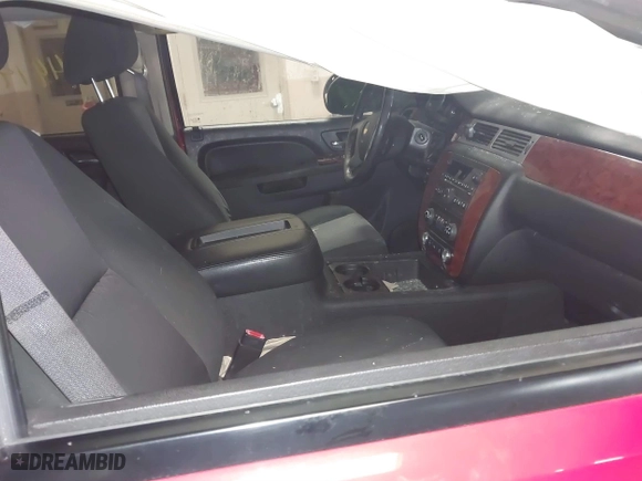 2012 Chevrolet Avalanche LS with VIN 3GNTKEE75CG284999, listed as a IAAI auction lot 41441903 with 232,066 mi miles. Bid and sale history available at carsss.com. Image 5.