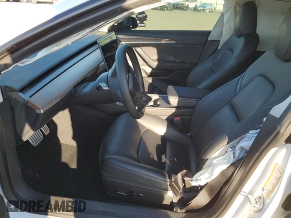 2023 Tesla Model 3 Performance z VIN 5YJ3E1EC3PF556807, wystawiony jako Copart lot #46990175 z przebiegiem Nie podano mil oraz Nie do naprawy • Non repairable. Historia ofert i sprzedaży dostępna na DreamBid. Obrazek 7.