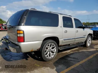 2005 GMC Yukon XL SLT with VIN 1GKFK16Z25J193340, listed as a Copart auction lot 71174814 with 181,732 mi miles and Clean Title. Bid and sale history available at carsss.com. Image 3.