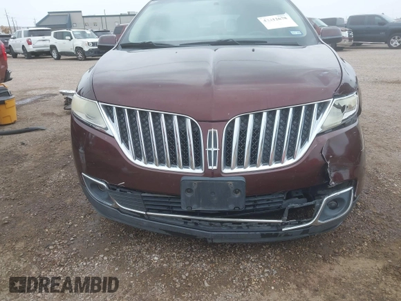 2012 Lincoln MKX z VIN 2LMDJ6JK8CBL08425, wystawiony jako IAAI lot #42312678 z przebiegiem 113 512 mil mil oraz . Historia ofert i sprzedaży dostępna na DreamBid. Obrazek 6.