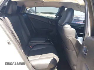 2017 Toyota Prius Plus z VIN JTDKARFPXH3053894, wystawiony jako IAAI lot #42208119 z przebiegiem 115 439 mil mil oraz . Historia ofert i sprzedaży dostępna na DreamBid. Obrazek 8.