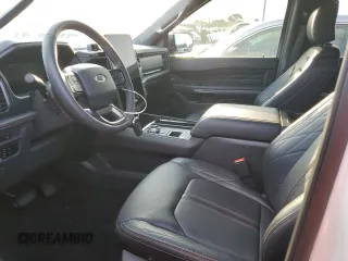 2024 Ford Expedition Platinum z VIN 1FMJU1L82REA60907, wystawiony jako Copart lot #74033544 z przebiegiem 2 700 mil mil oraz Szkoda całkowita • Salvage title. Historia ofert i sprzedaży dostępna na DreamBid. Obrazek 7.