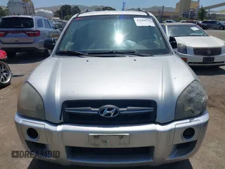 2008 Hyundai Tucson GLS with VIN KM8JM12B98U919525, listed as a IAAI auction lot 42180675 with 0 mi miles. Bid and sale history available at carsss.com. Image 6.