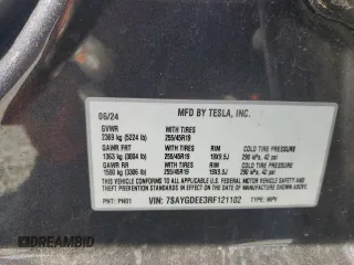 2024 Tesla Model Y Long Range z VIN 7SAYGDEE3RF121102, wystawiony jako Copart lot #60548895 z przebiegiem 13 336 mil mil oraz Szkoda całkowita • Salvage title. Historia ofert i sprzedaży dostępna na DreamBid. Obrazek 13.