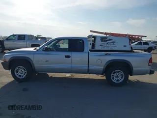 2002 Dodge Dakota with VIN 1B7GL12X62S538389, listed as a IAAI auction lot 41533809 with 159,576 mi miles and . Bid and sale history available at carsss.com. Image 14.