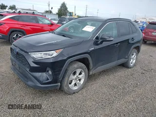 2020 Toyota RAV4 Hybrid XLE z VIN 2T3RWRFV3LW064403, wystawiony jako IAAI lot #42297370 z przebiegiem 102 730 mil mil oraz . Historia ofert i sprzedaży dostępna na DreamBid. Obrazek 17.