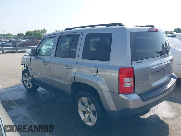 2016 Jeep Patriot Latitude with VIN 1C4NJRFB2GD714425, listed as a IAAI auction lot 42258753 with 119,655 mi miles and . Bid and sale history available at DreamBid. Image 14.