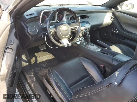 2010 Chevrolet Camaro 2SS z VIN 2G1FK1EJ9A9106524, wystawiony jako Copart lot #54200455 z przebiegiem 214 457 mil mil oraz Tytuł czysty. Historia ofert i sprzedaży dostępna na DreamBid. Obrazek 8.