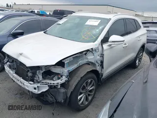 2019 Lincoln MKC Select with VIN 5LMCJ2C9XKUL17367, listed as a IAAI auction lot 42735895 with 57,624 mi miles and . Bid and sale history available at DreamBid. Image 2.