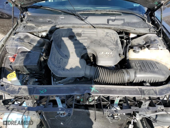 2019 Dodge Challenger SXT with VIN 2C3CDZGG8KH748104, listed as a Copart auction lot 86734814 with 37,181 mi miles and Salvage Title. Bid and sale history available at carsss.com. Image 11.