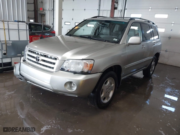 2004 Toyota Highlander with VIN JTEEP21A340057007, listed as a IAAI auction lot 41702526 with 183,608 mi miles. Bid and sale history available at carsss.com. Image 2.