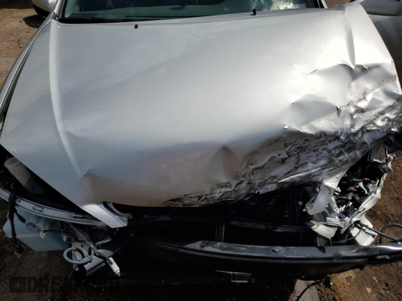 2005 Toyota Camry LE with VIN 4T1BE30K85U404527, listed as a Copart auction lot 56535345 with 74,472 mi miles and Salvage title. Bid and sale history available at DreamBid. Image 11.