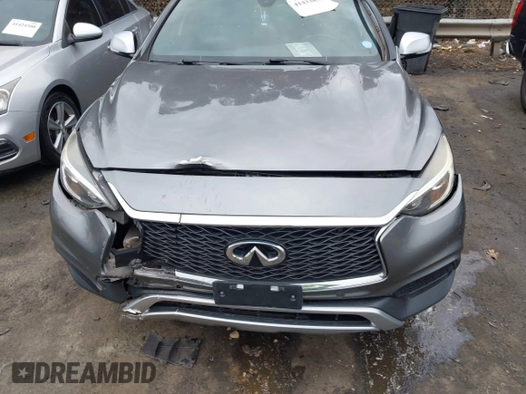2017 Infiniti QX30 Luxury with VIN SJKCH5CR3HA031551, listed as a IAAI auction lot 41433856 with 113,570 mi miles. Bid and sale history available at carsss.com. Image 6.