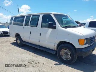 2003 Ford Econoline Passenger XL z VIN 1FBSS31L33HA12571, wystawiony jako IAAI lot #42268424 z przebiegiem 170 739 mil mil oraz . Historia ofert i sprzedaży dostępna na DreamBid. Obrazek 1.
