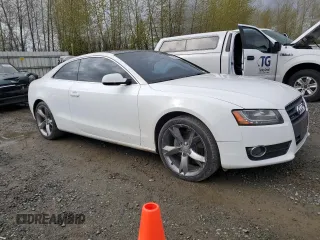 2012 Audi A5 Premium Plus z VIN WAULFAFR8CA002372, wystawiony jako Copart lot #52156385 z przebiegiem 128 647 mil mil oraz Czysty tytuł • Clean title. Historia ofert i sprzedaży dostępna na DreamBid. Obrazek 4.