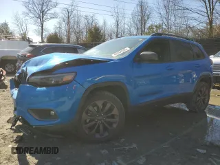 2021 Jeep Cherokee Latitude Lux z VIN 1C4PJMMXXMD135429, wystawiony jako Copart lot #48264545 z przebiegiem 40 830 mil mil oraz Szkoda całkowita • Salvage title. Historia ofert i sprzedaży dostępna na DreamBid. Obrazek 1.