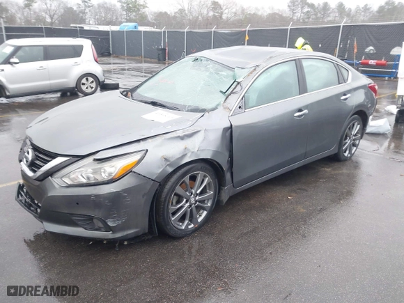 2018 Nissan Altima 2.5 SL with VIN 1N4AL3AP7JC261043, listed as a IAAI auction lot 41508905 with 186,507 mi miles. Bid and sale history available at carsss.com. Image 2.