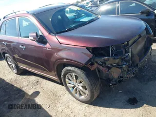 2013 Kia Sorento SX with VIN 5XYKW4A28DG356596, listed as a IAAI auction lot 41815249 with 160,969 mi miles. Bid and sale history available at carsss.com. Image 1.