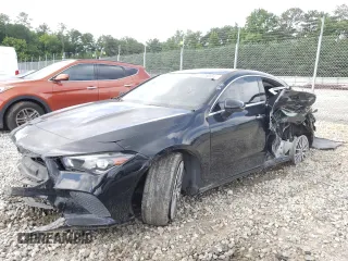 2021 Mercedes-Benz CLA 250 z VIN W1K5J4HBXMN162006, wystawiony jako Copart lot #61375055 z przebiegiem 21 485 mil mil oraz Czysty tytuł • Clean title. Historia ofert i sprzedaży dostępna na DreamBid. Obrazek 1.